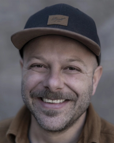 Dominik Mayer aus Berlin bei Video, Foto und Grafikarbeiten mit 3D Elementen